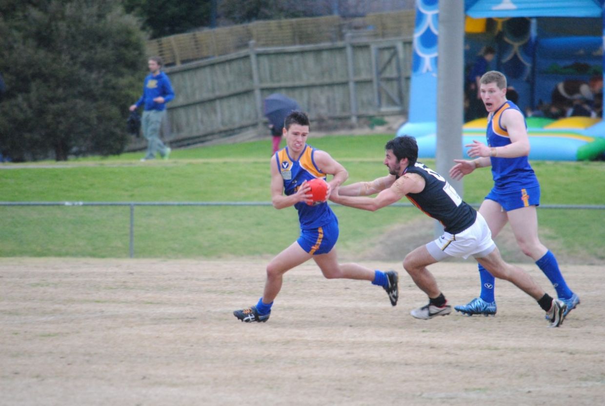 Old Mentonians fall to Temple of Doom, Kew pushed by Two Blues