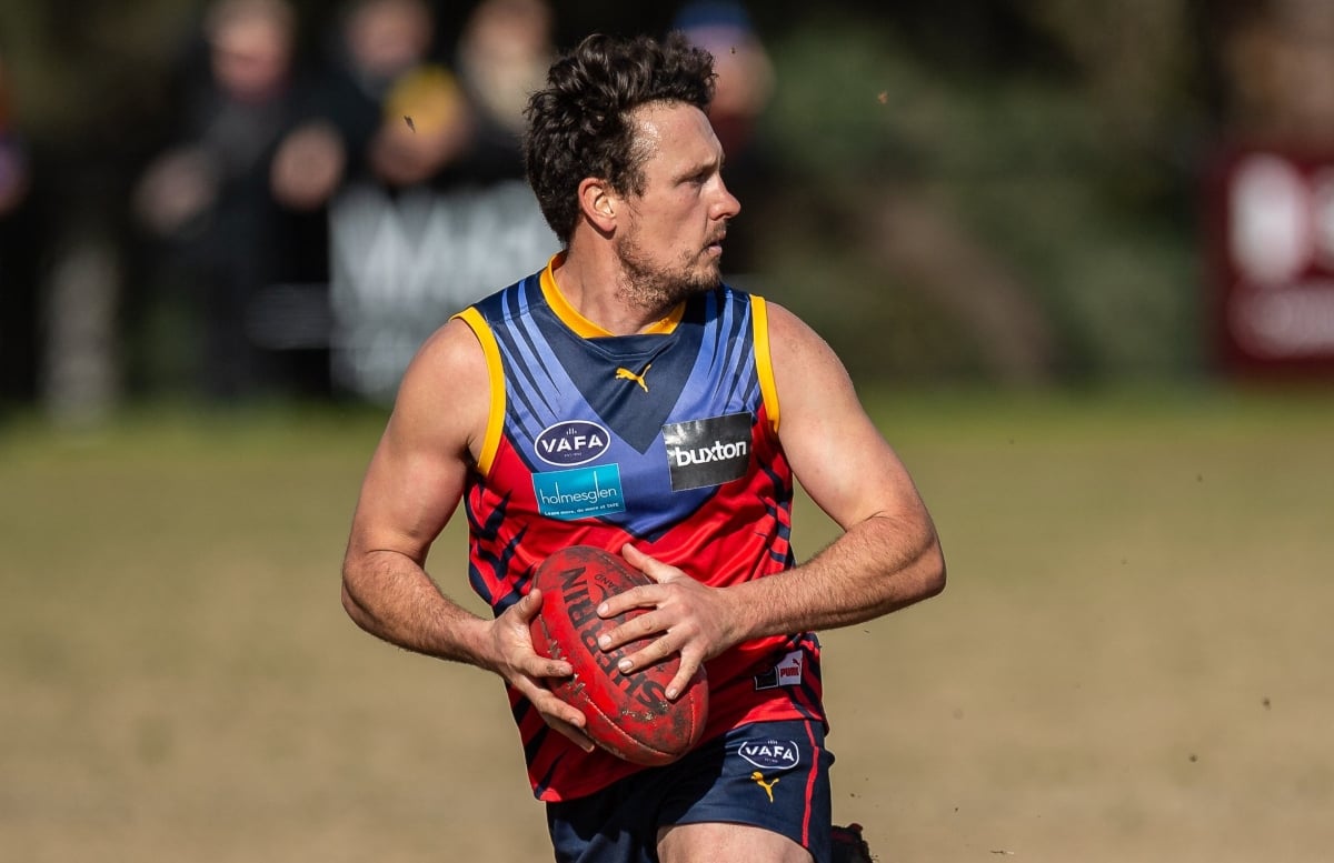 Vultures swoop in on maiden win while Old Camberwell take top spot