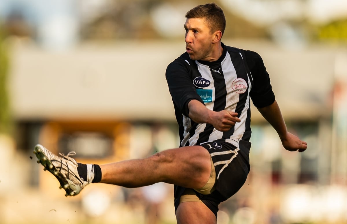 In the AFL and VAFA, the Magpies are flying