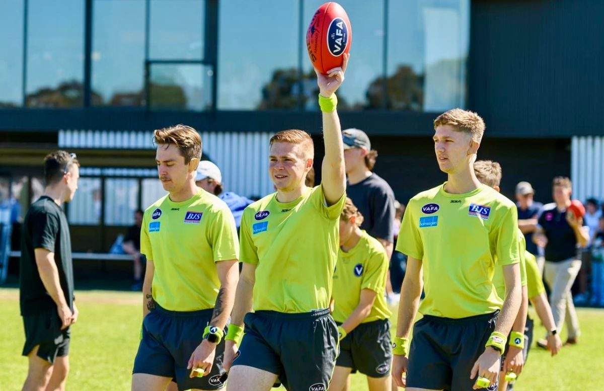 Angus Bunker Smith: from VAFA umpire to VFL