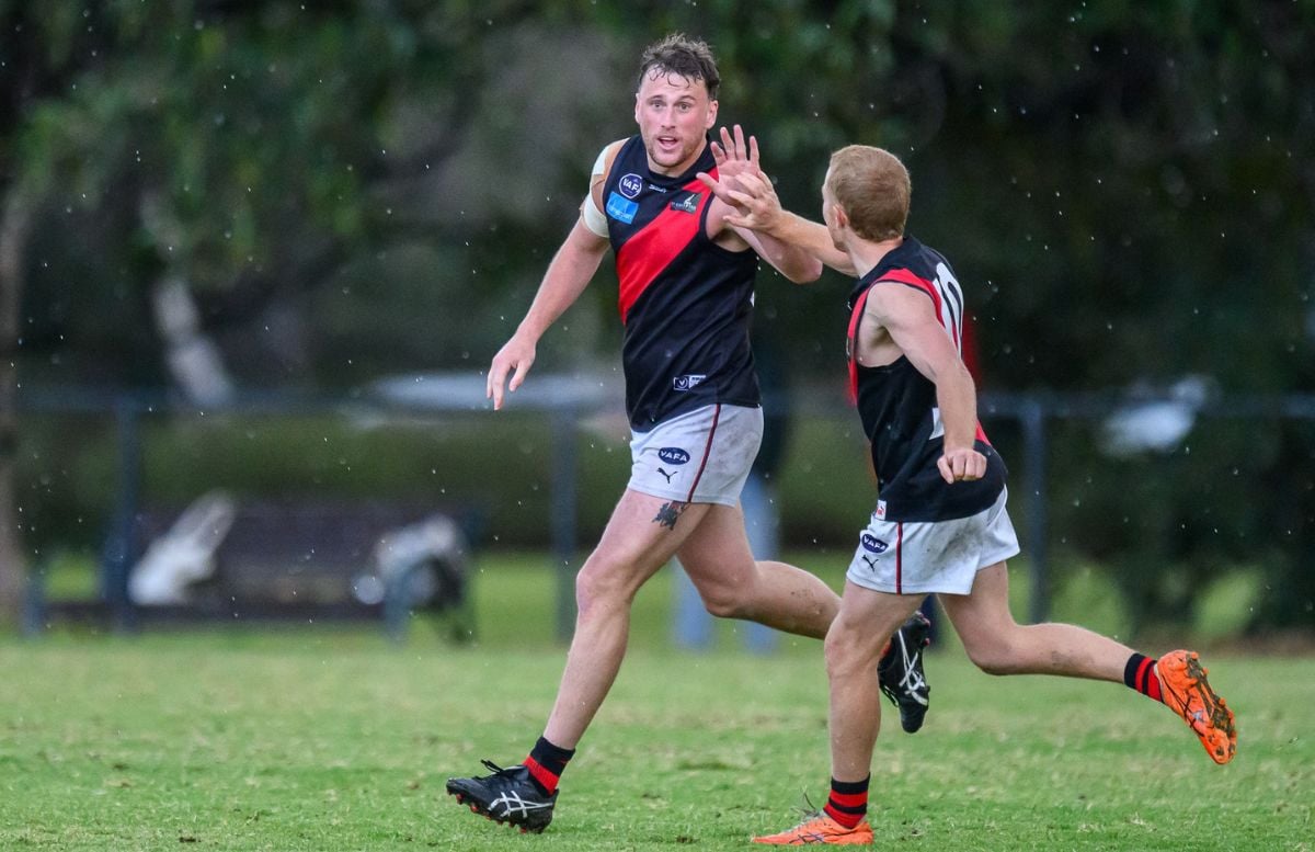 Pirates drop their first at home, Elsternwick record their first win