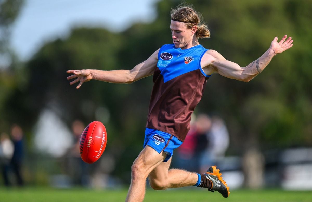 In a weekend of thrashings, Elsternwick the outlier in a tight tussle with ladder leaders